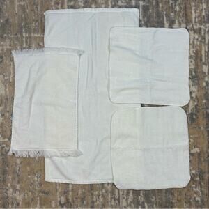 Vintage FieldCrest 4 Piece Hand Towels & Washcloths White 1970’s